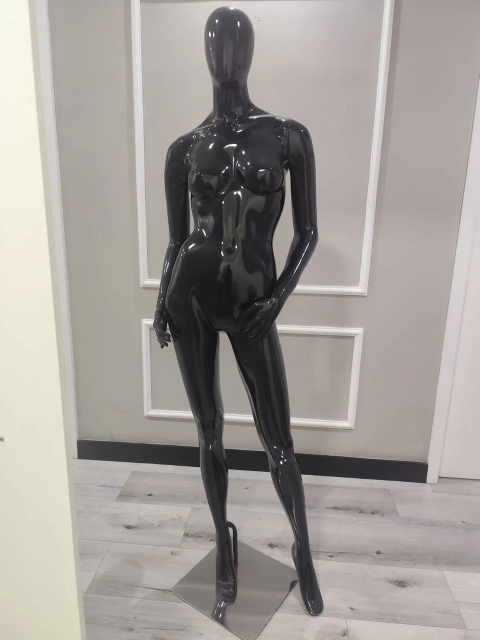 Manequim feminino  - Foto 4