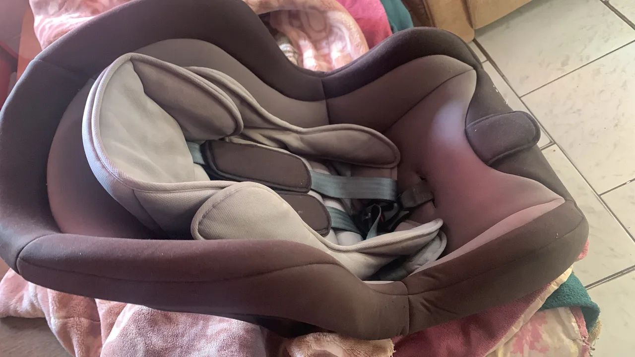  Cadeira infantil para carro Cosco Simple Safe preto - Foto 3