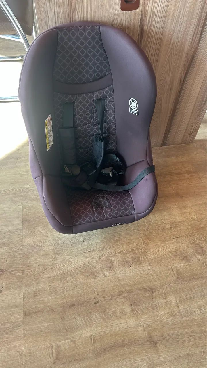 Cadeira de bebê de carro estado de nova. 