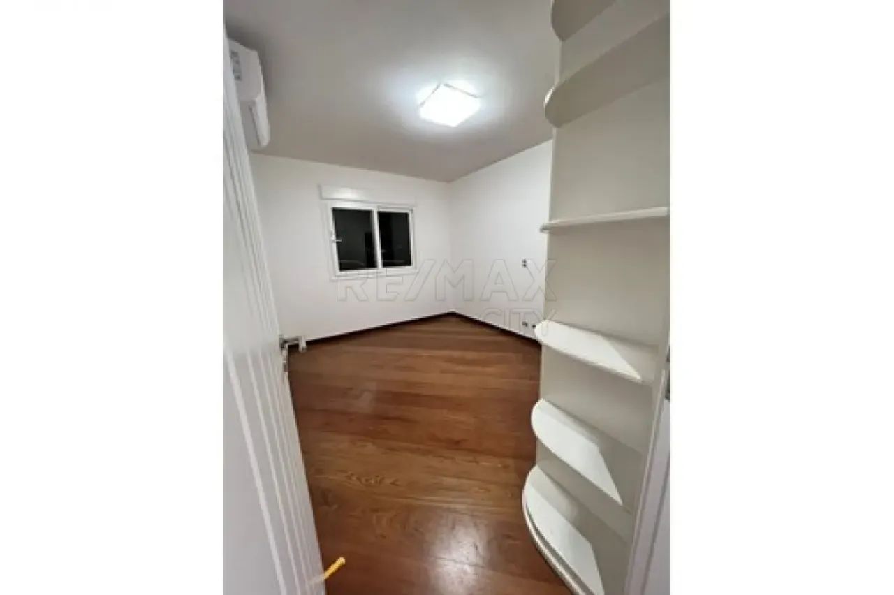 Casa Reformada Alphaville 9 Com quatro quartos e piscina - Foto 3