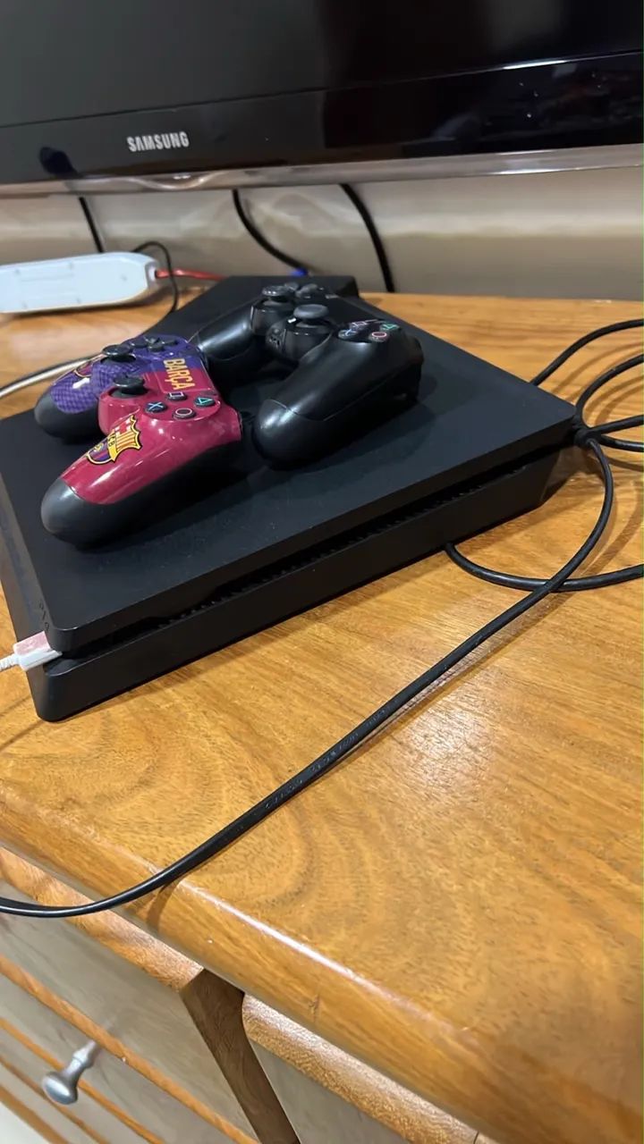 Ps4 pro 1TB - Foto 3