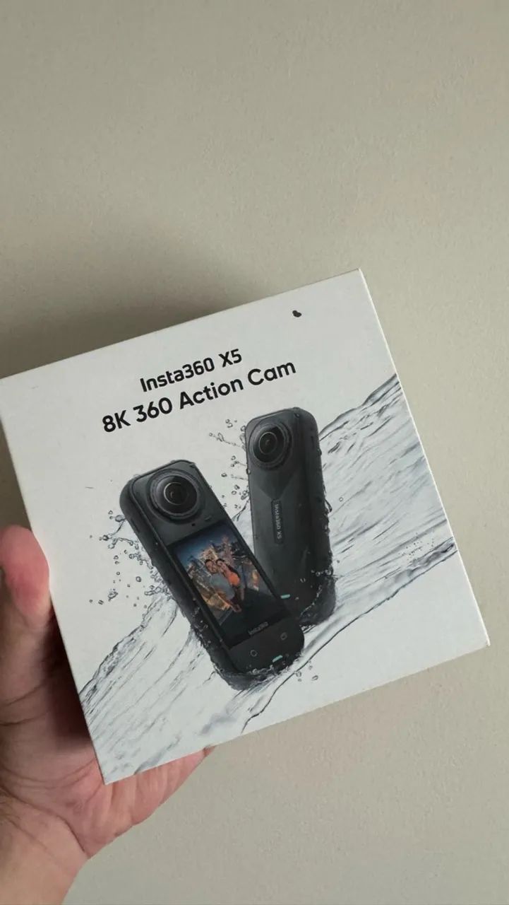 Câmera Insta 360 x5