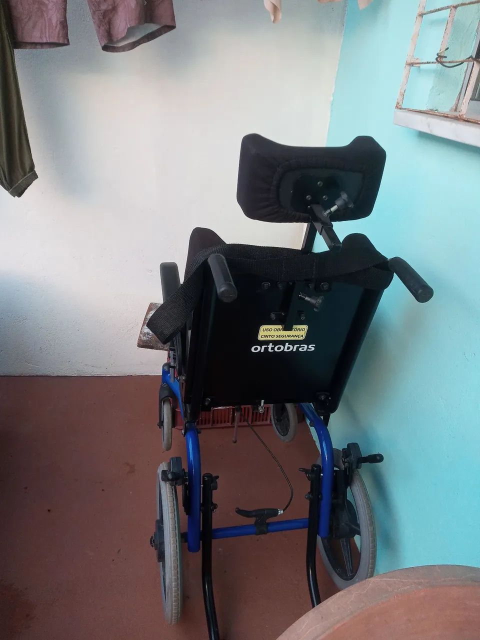 Cadeira de roda infantil