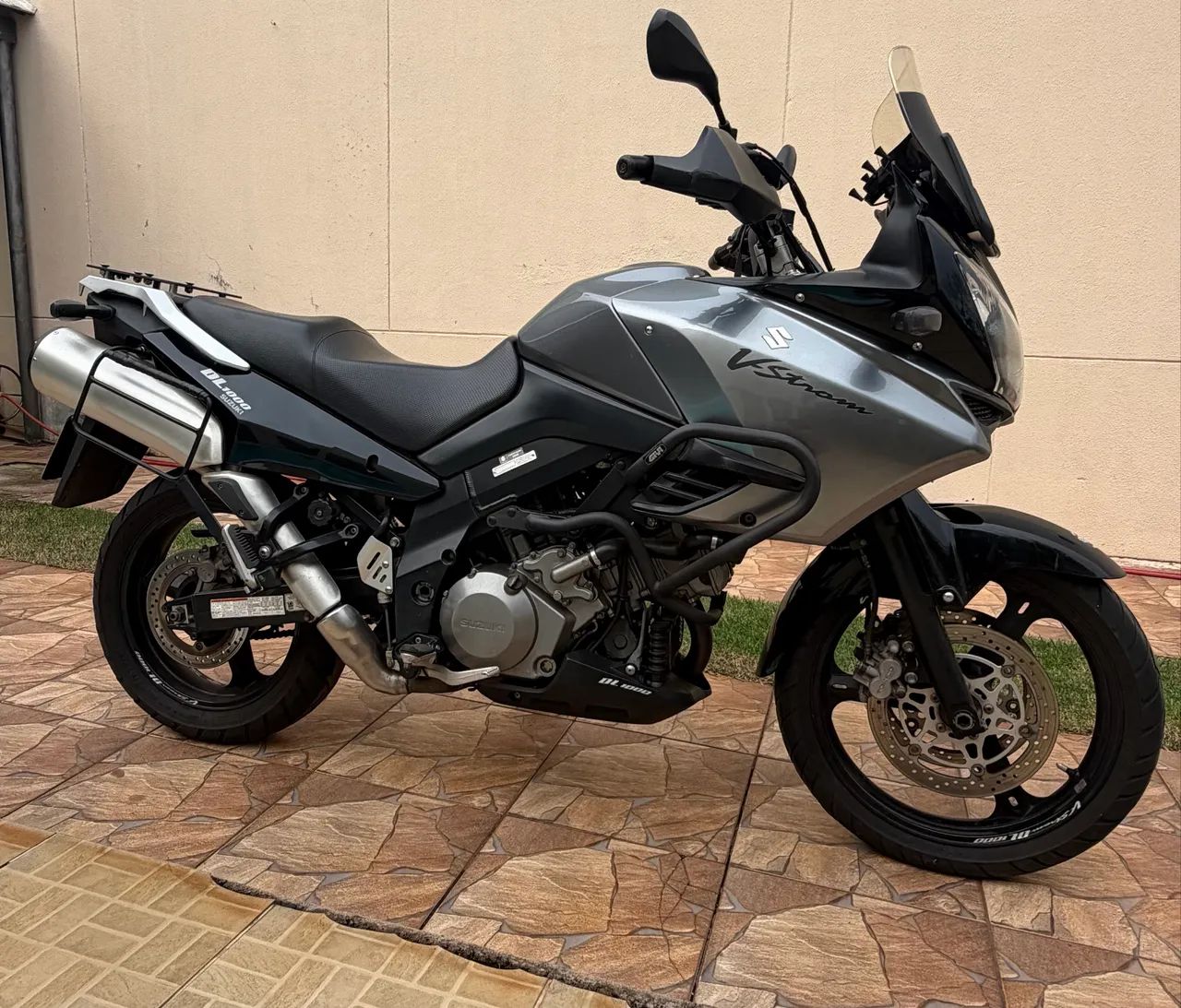 V-Strom 1000