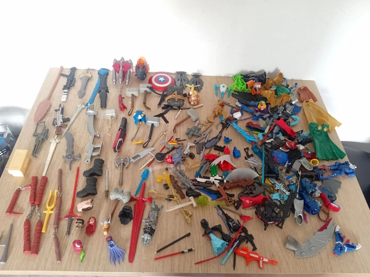 Lote de acessórios para bonecos - Foto 2