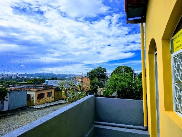  Casa para Aluguel com Amplo Quintal  - Foto 2