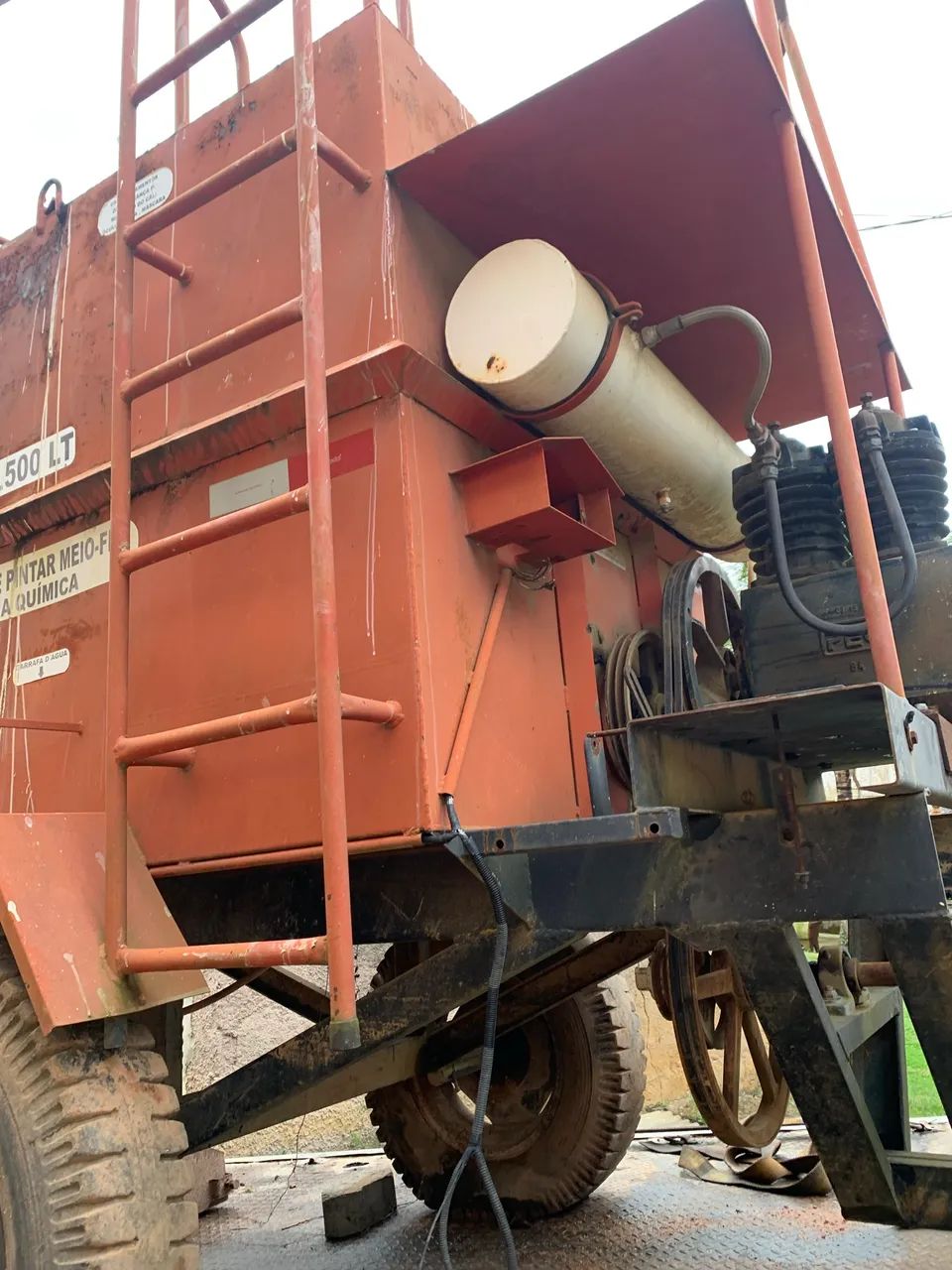 Máquina de pintura viária  - Foto 6