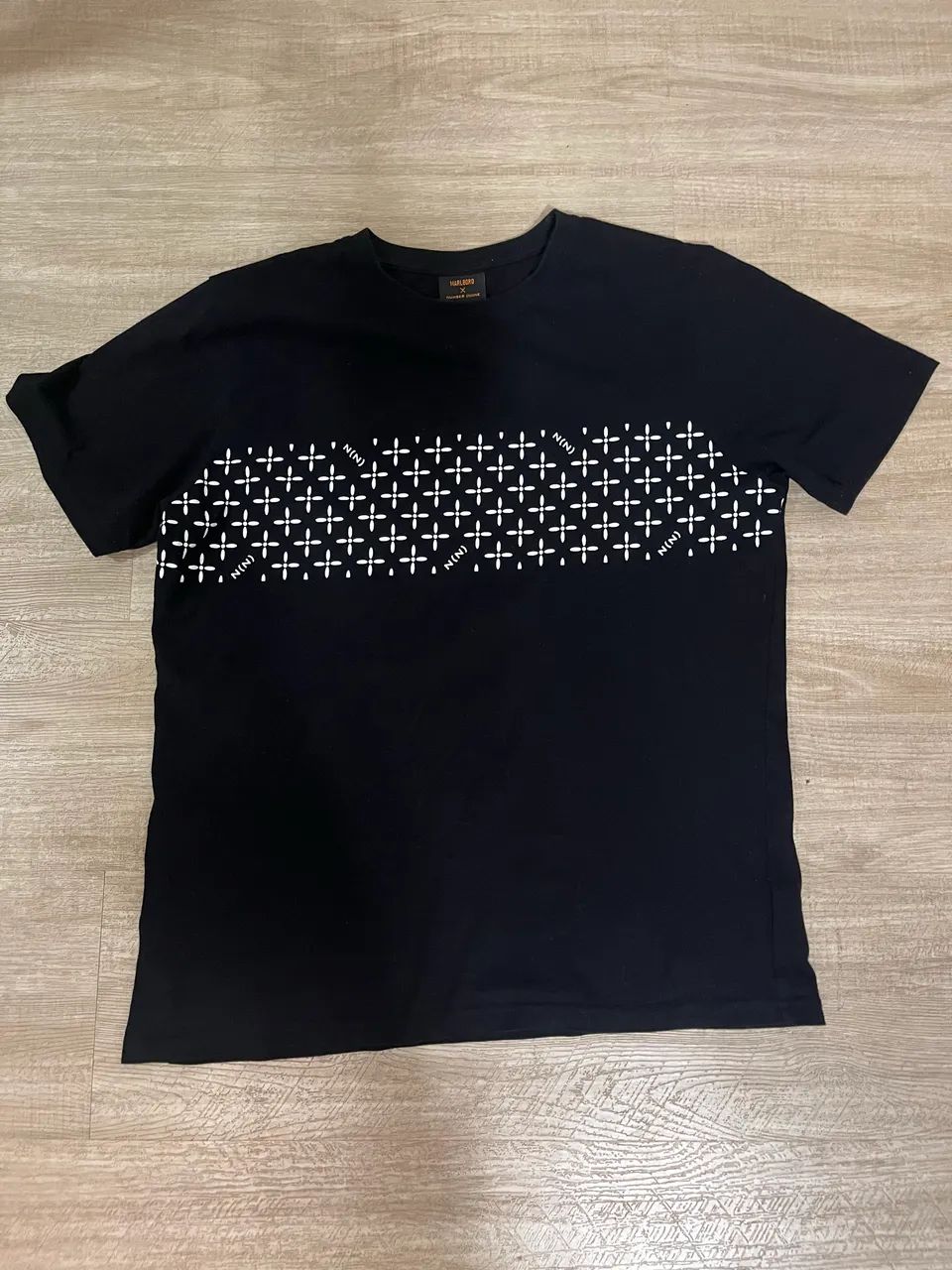camiseta number (n)ine x malboro