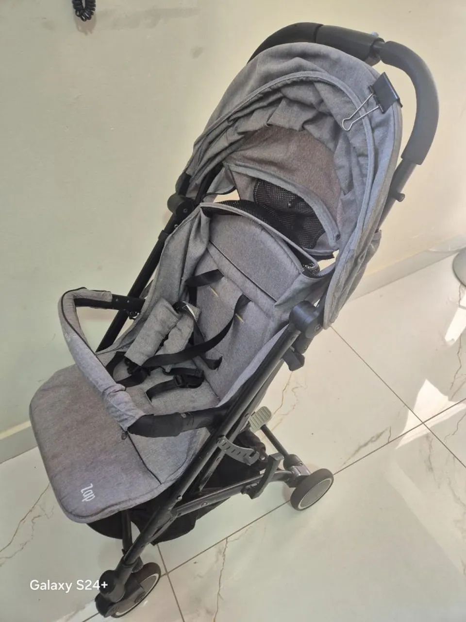 Carrinho de Bebê Dobrável