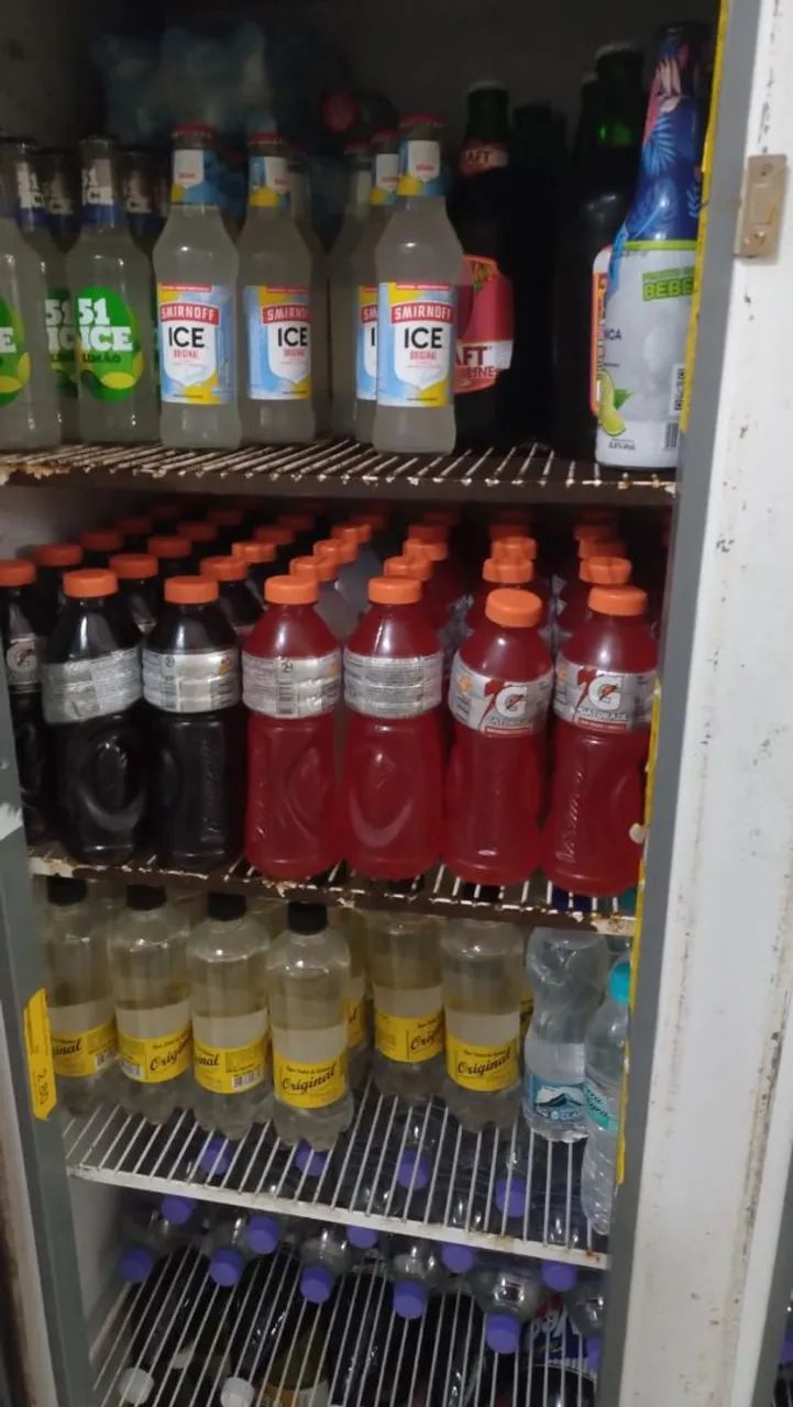 Geladeira danoneira, frios e bebidas - Foto 2