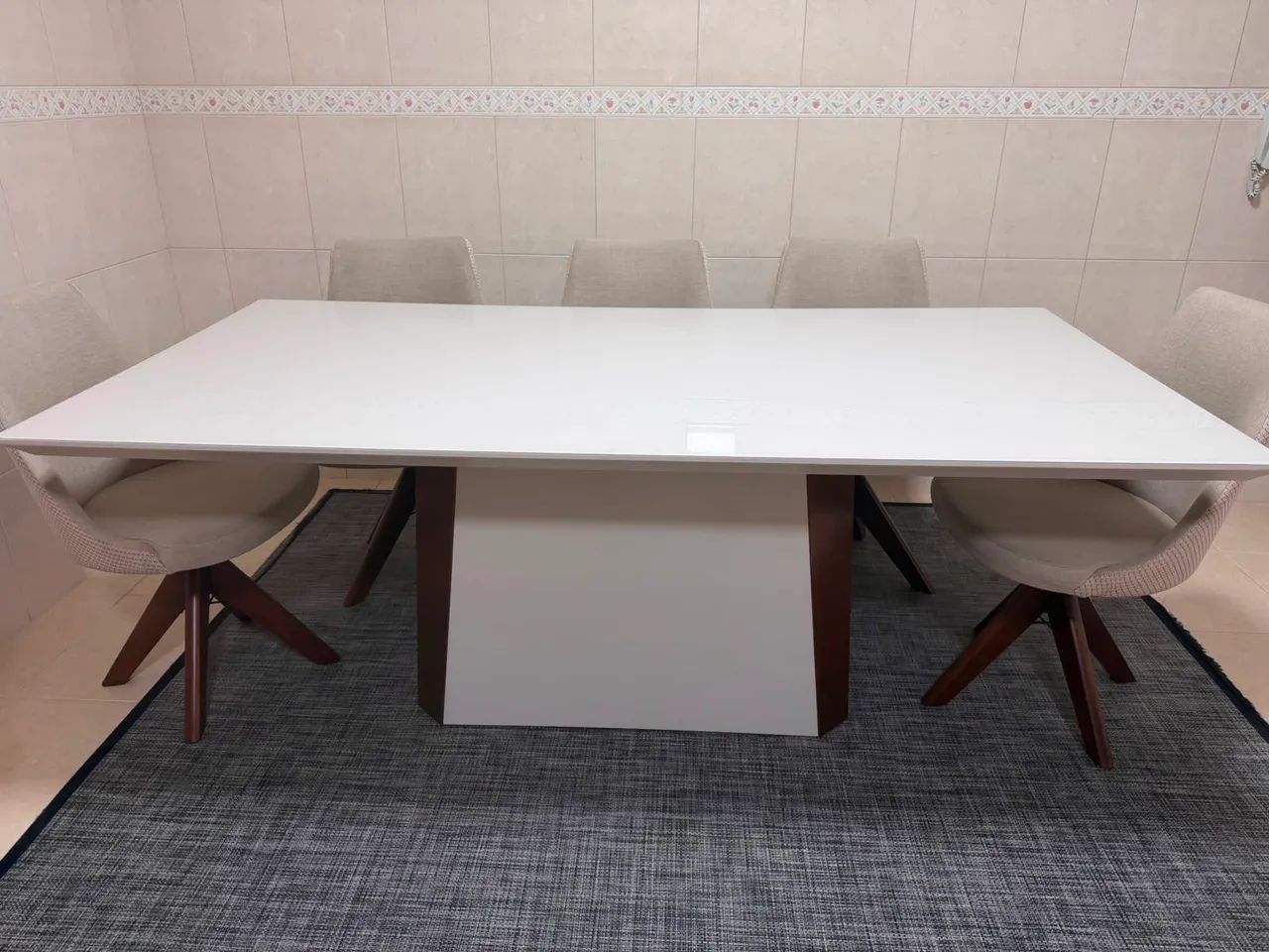   MESA DE JANTAR  TAMPO DE VIDRO OFF WHITE