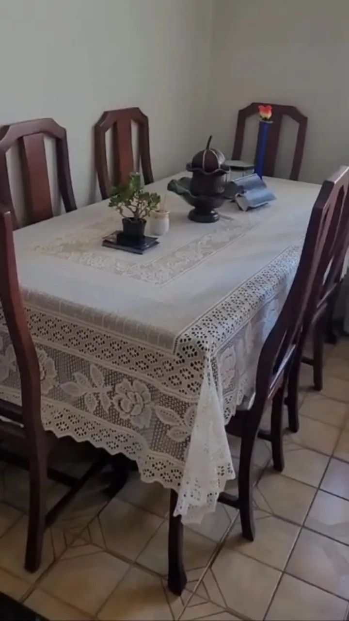  MESA DE JANTAR DE MOGNO COM MARMORE 