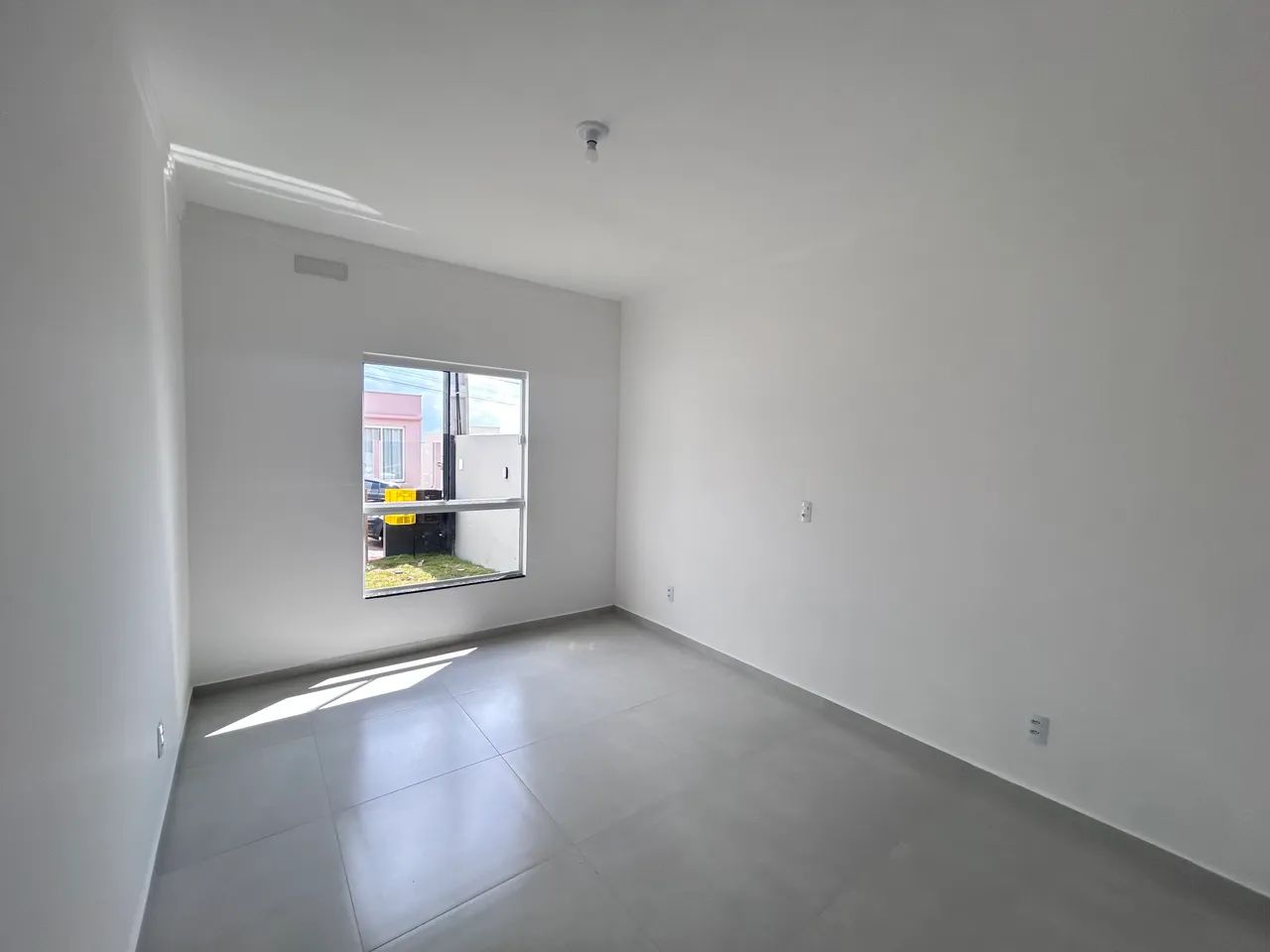Casa nova, suíte + 1 com sobra de terreno! - Foto 5