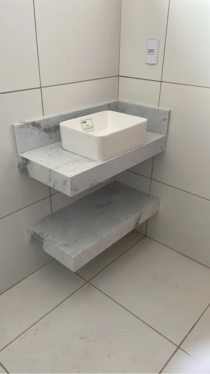 Pias e bancadas 