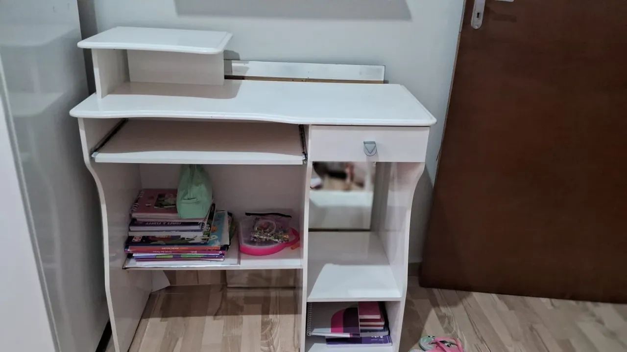 Vende-se escrivaninha  - Foto 2