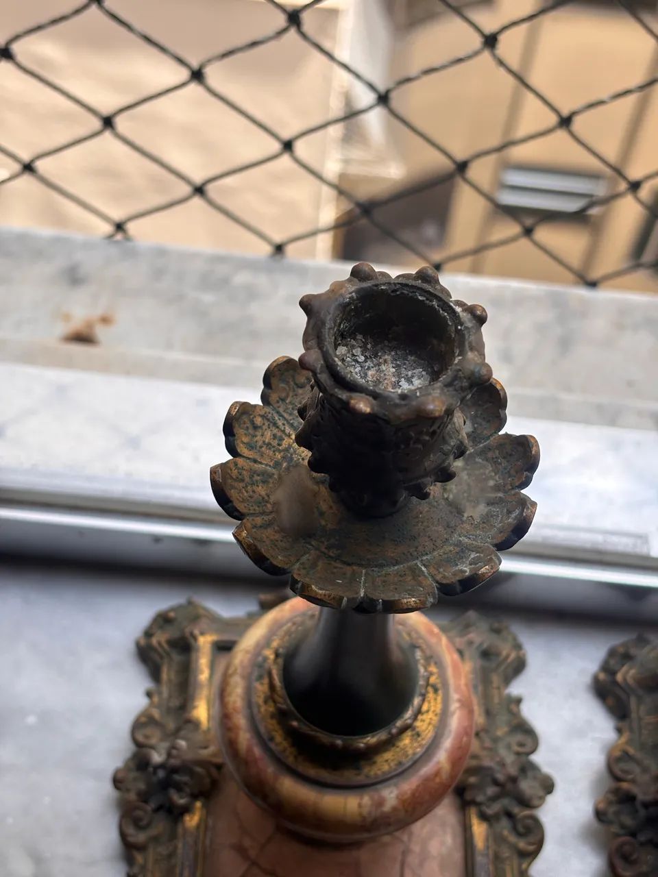 Par de castiçais antigos - Foto 4