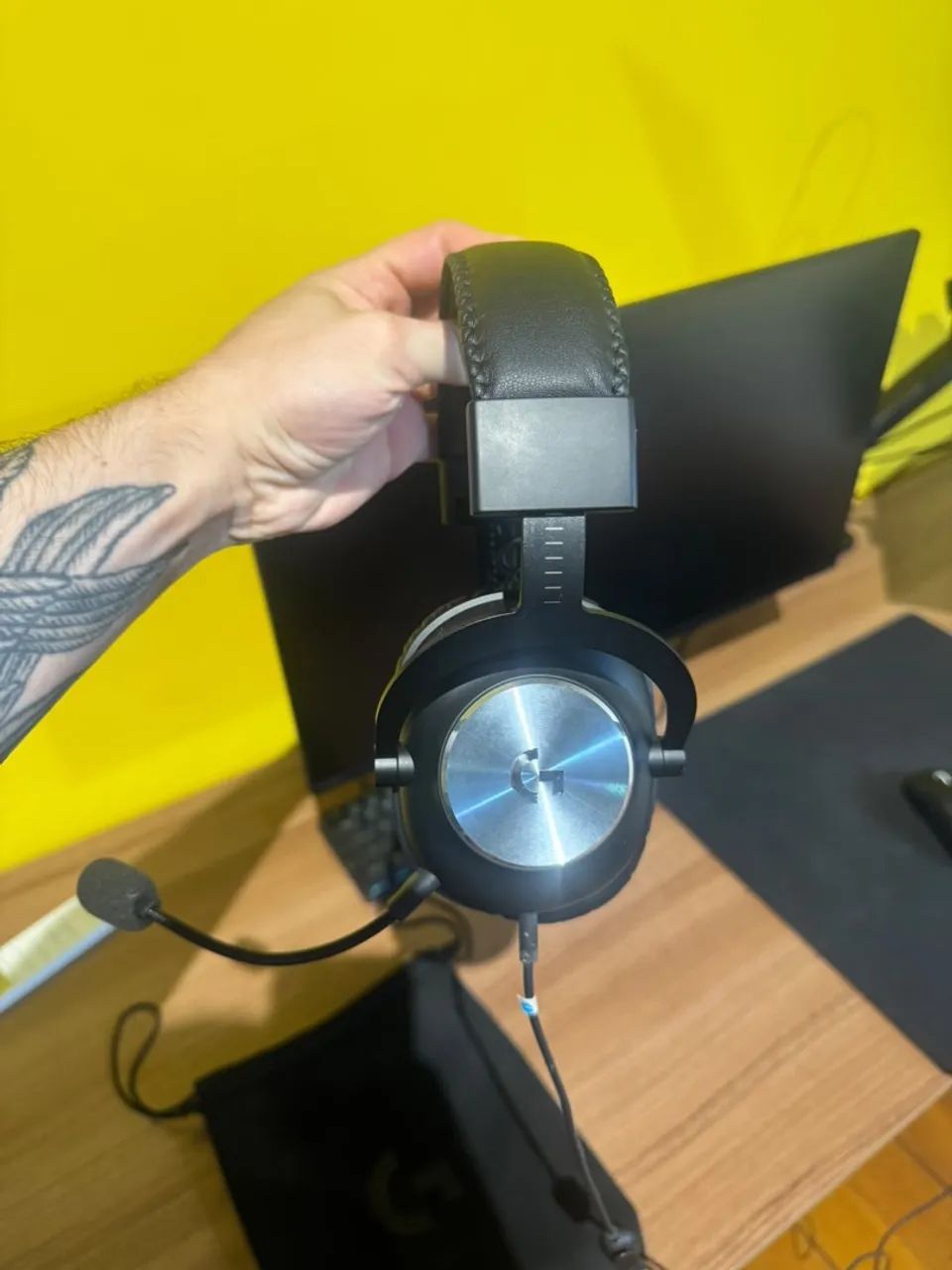 Logitech Superlight 2 e headset g pro 7.1  - Foto 2