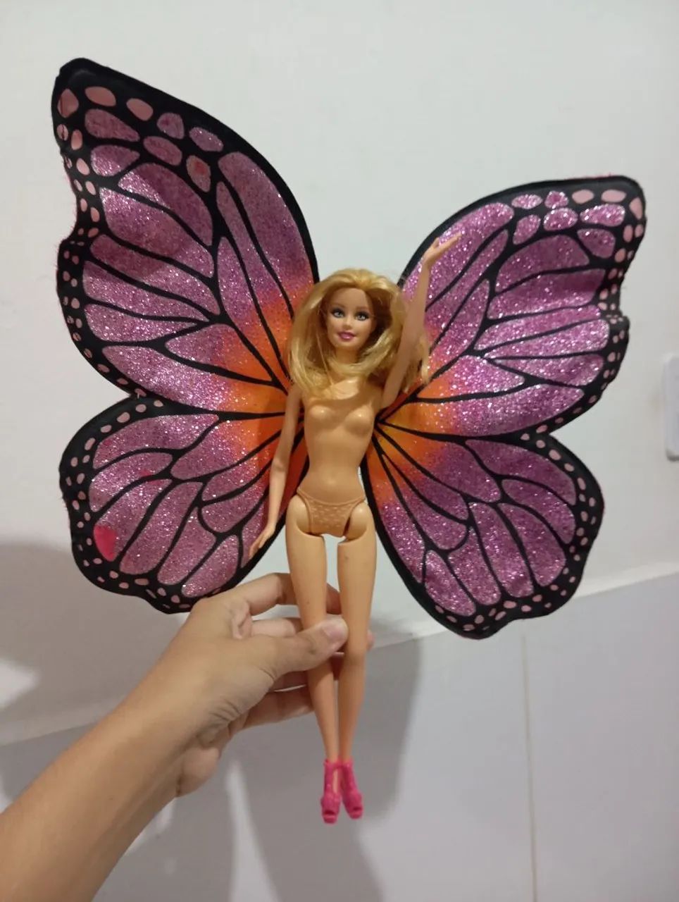 Boneca Barbie mariposa em perfeito estado  - Foto 5