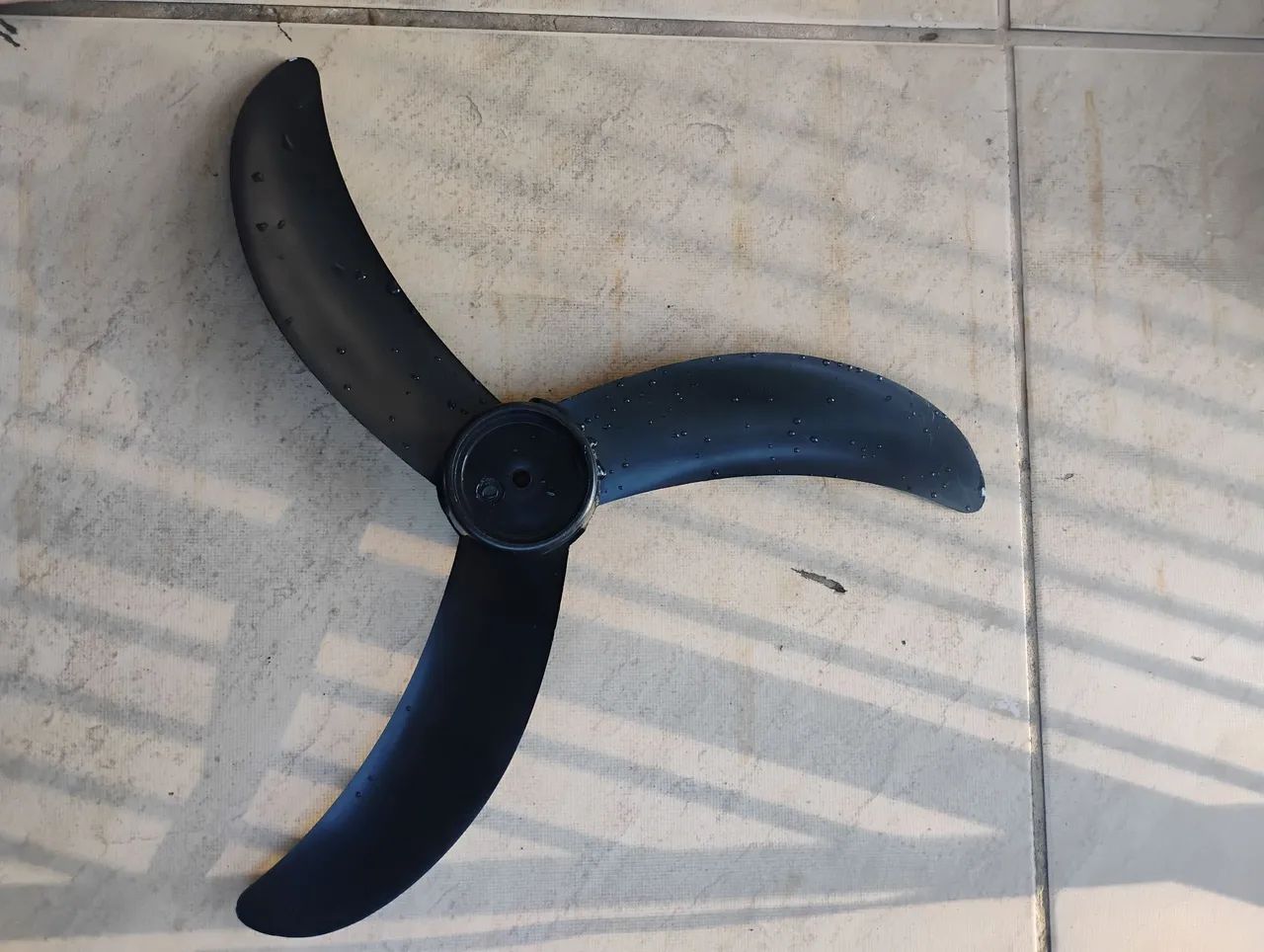 Vendo hélice 40-centímetros 3-pas, marca ventisol 