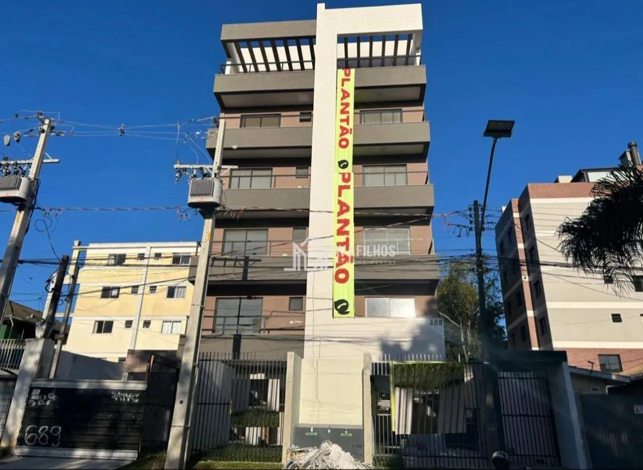COBERTURA EM PINHAIS
