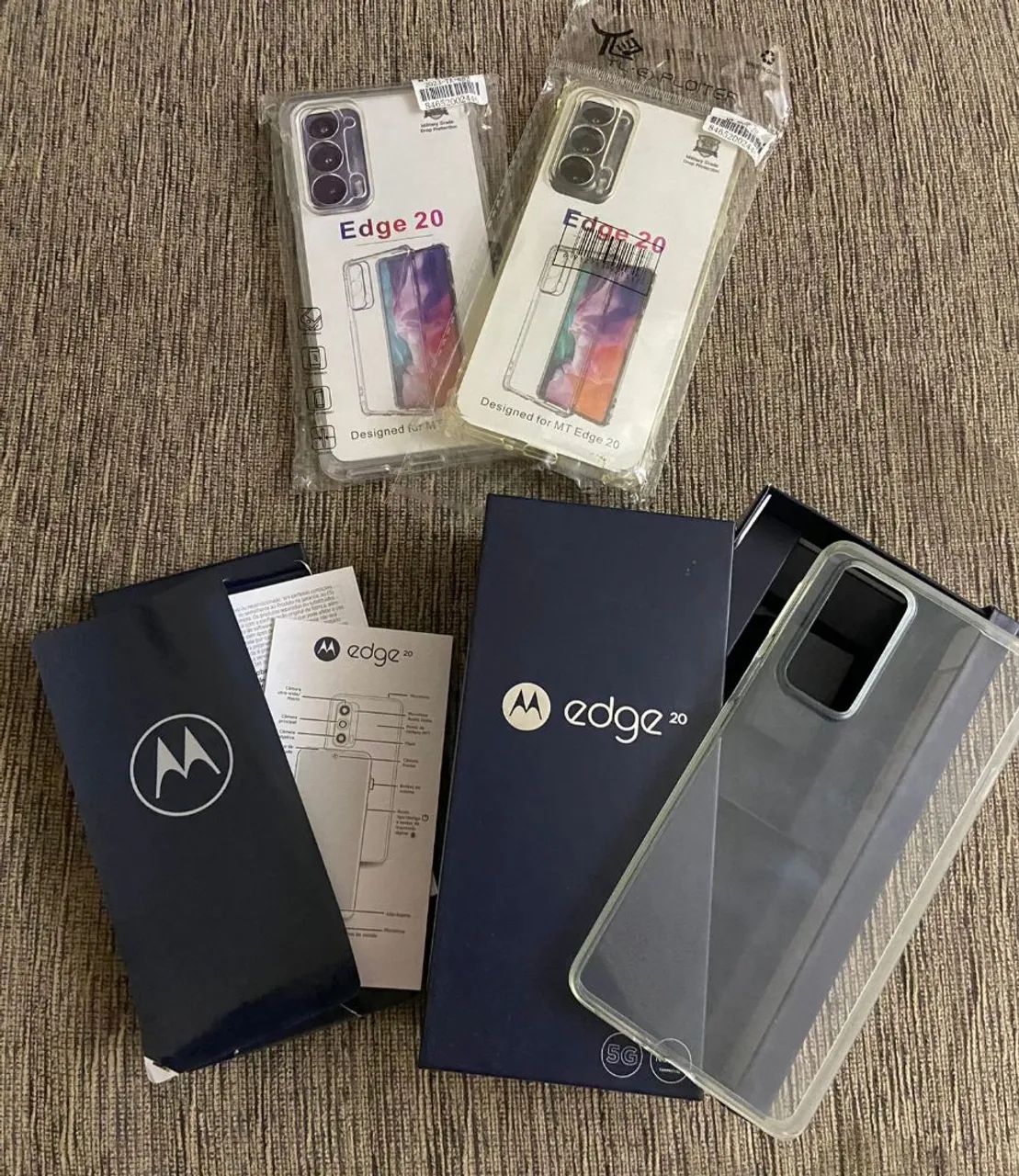 Vendo caixa e manuais Edge 20 e Samsung M52 - Foto 2