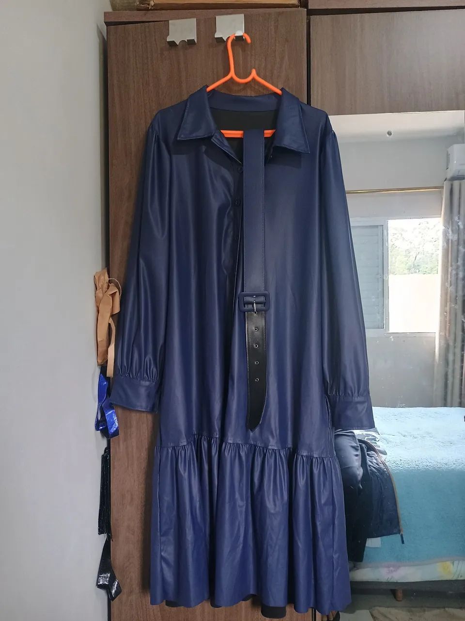 Vestido azul de couro ecológico Tam GGG - Foto 3