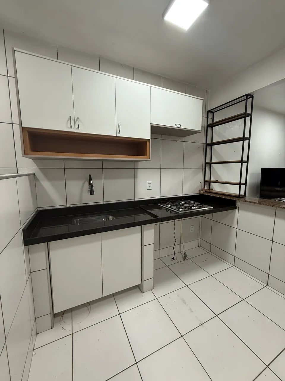 Apartamento totalmente mobiliado e climatizado no Alvorada 2! * - Foto 4