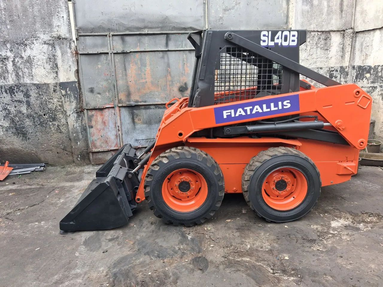 Minicarregadeira Bobcat - Foto 2