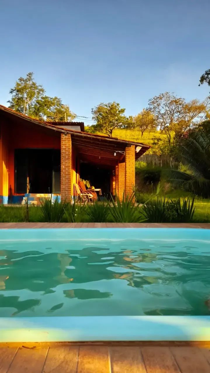 SÍTIO CHARMOSO COM LAGO