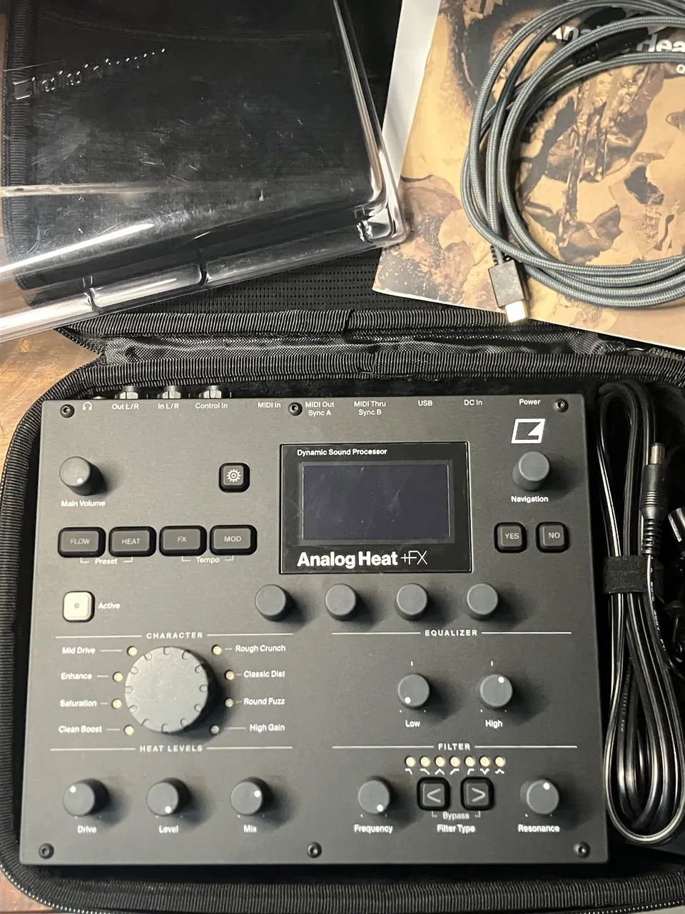Elektron Analog Heat +FX c/ Decksaver e Case - Foto 5