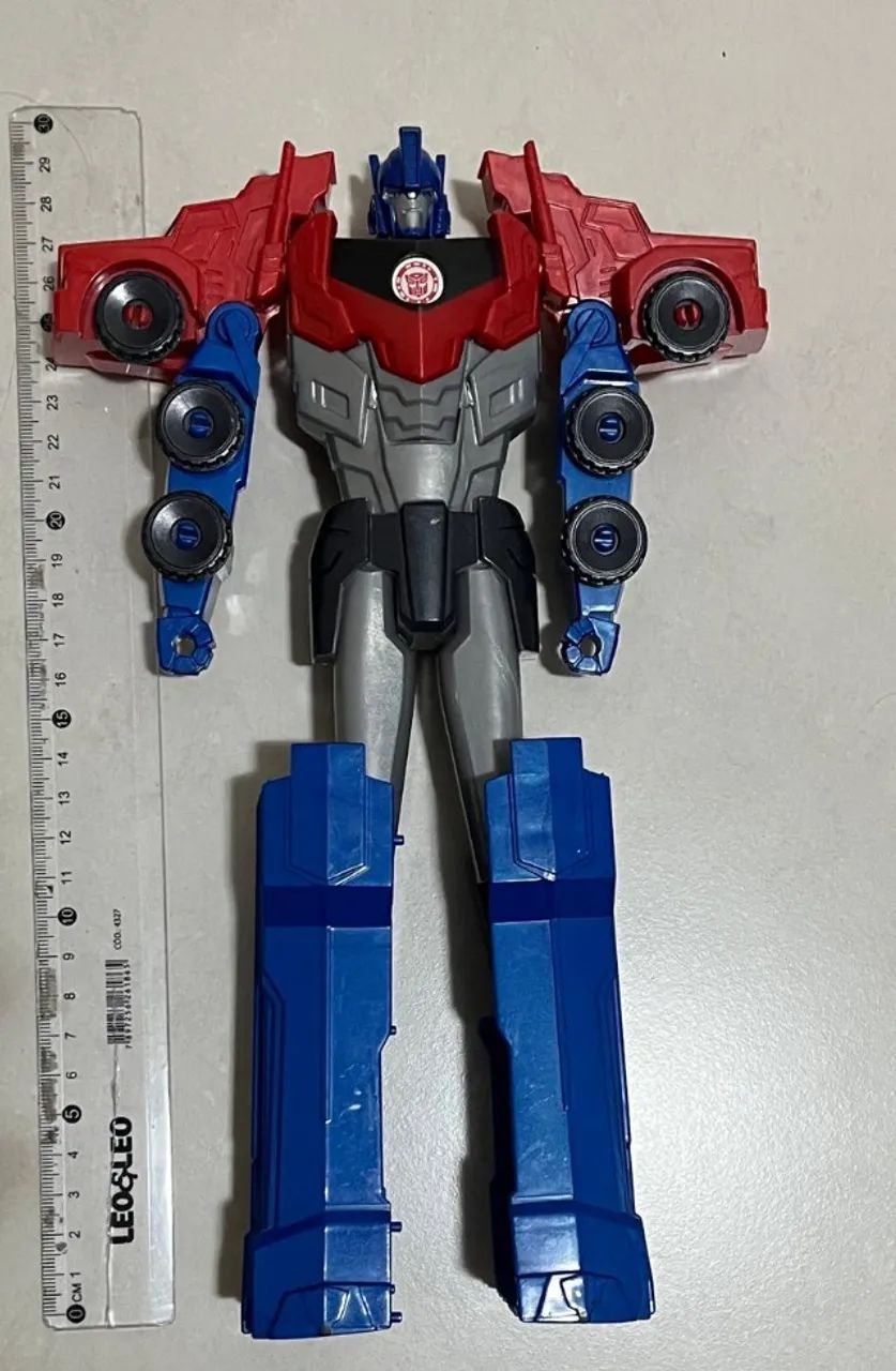 Boneco Optimus Prime Transformers