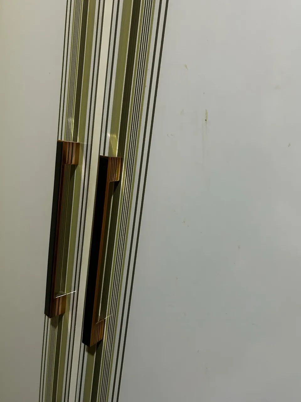 Guarda-Roupa Bemol bem conservado - Foto 2