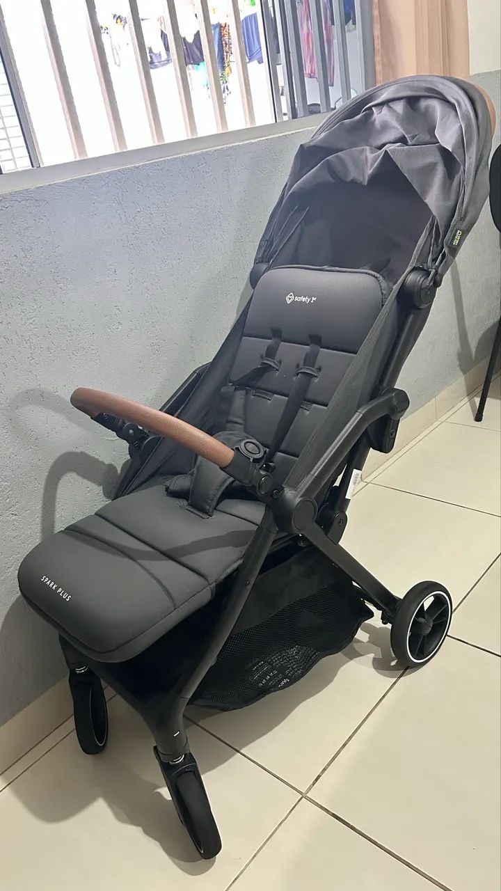 Carrinho de bebê Safety 1st Spark Plus - Impecável - Foto 2