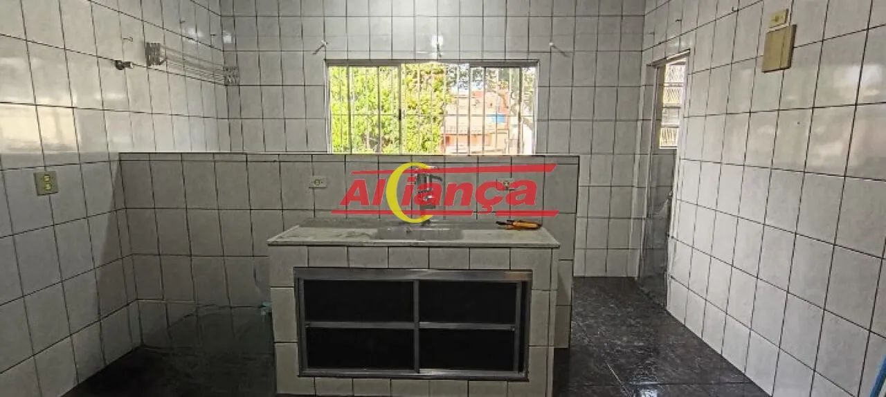 Casa residencial 30m², com 1 quarto, à locação Pq. Continental IV - Foto 6