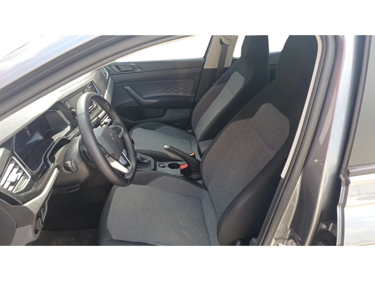 Volkswagen Virtus TSI 1.0 Flex 12V 4p Aut., foto 14 de 16