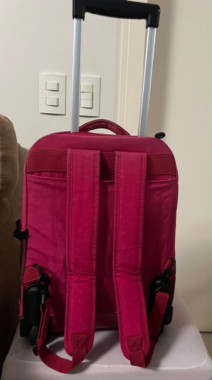 Mochila Kipling - com alça, puxador e rodinhas - Foto 4
