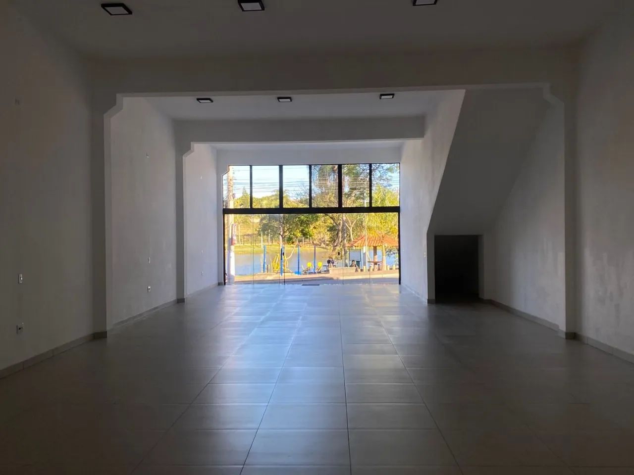 Prédio para alugar, 172 m² - Centro - Araçoiaba da Serra/SP - Foto 2