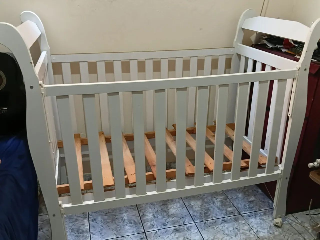 Berço americano semi-novo 