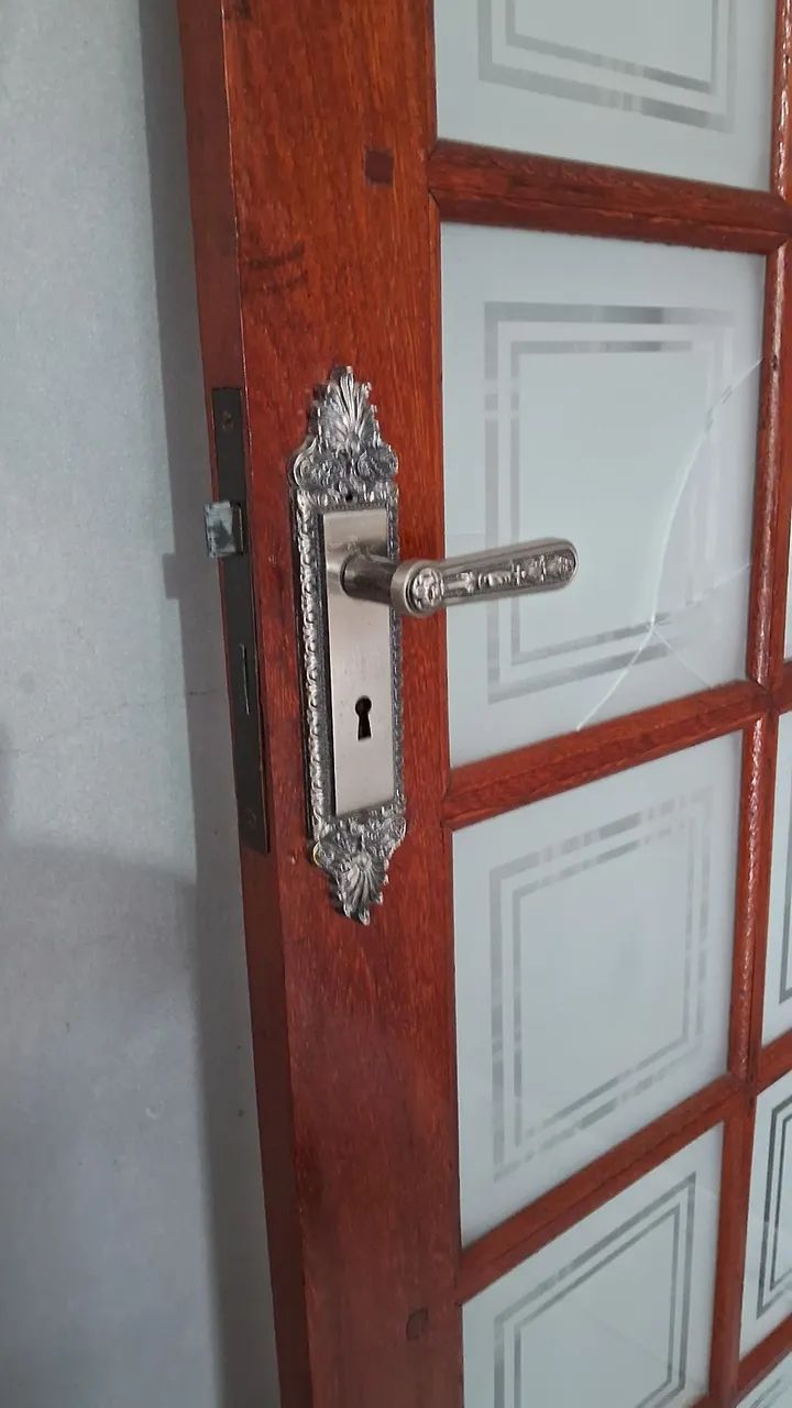 Vendo porta madeira maçisa completa só instalar  - Foto 2
