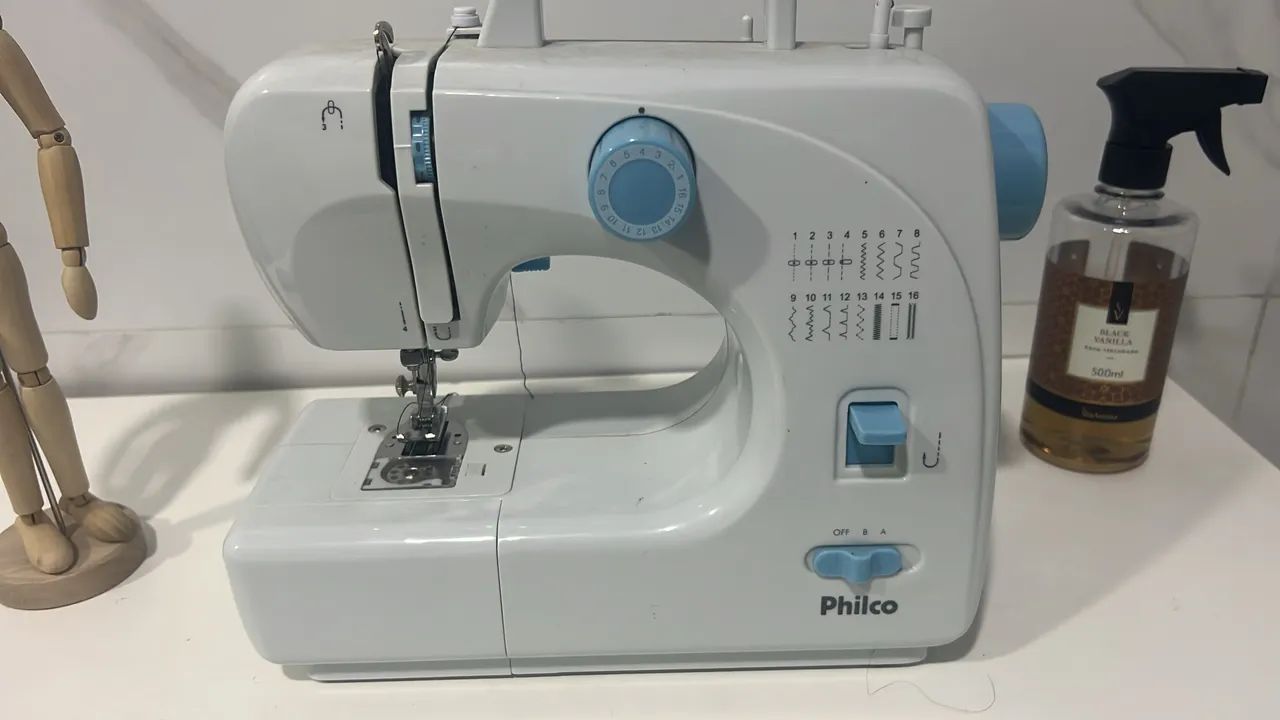 Máquina de costura e gabinete  - Foto 2