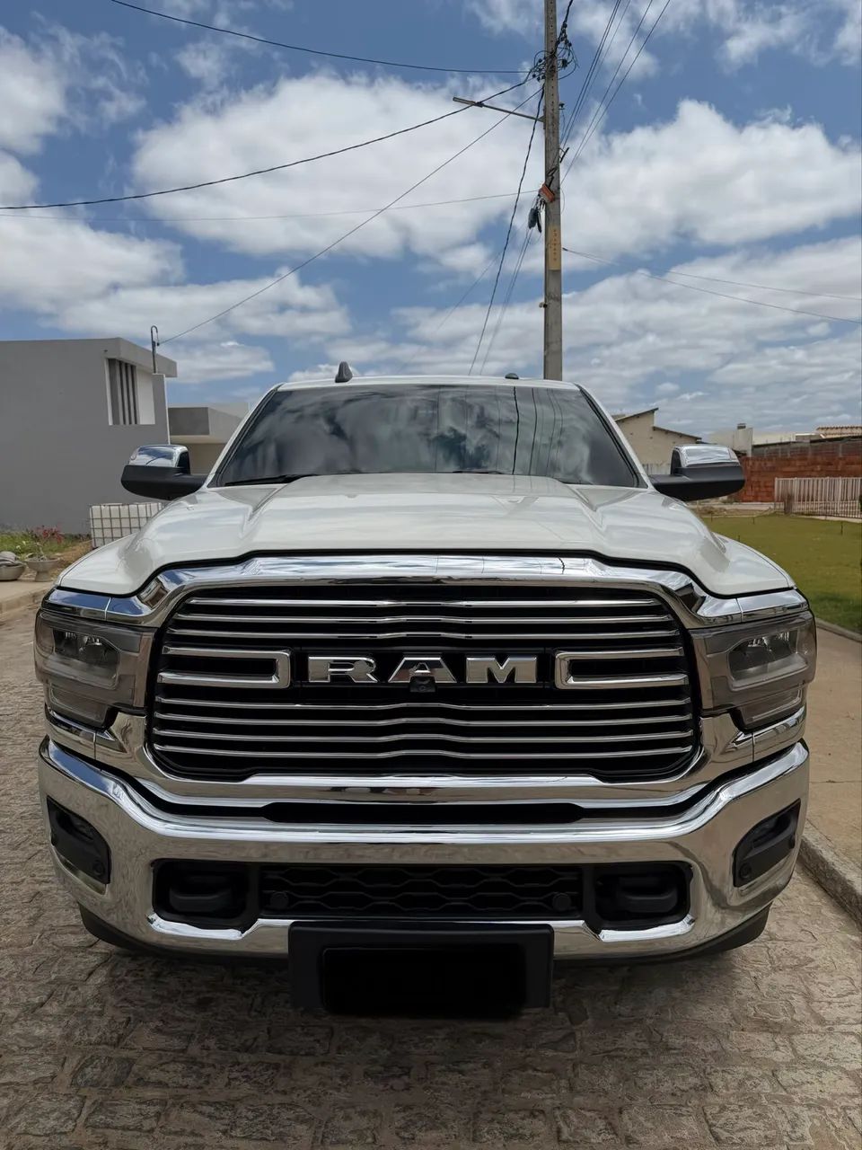 Ram 3500 3500 LARAMIE 6.7 TB CD 4x4 Diesel 2022