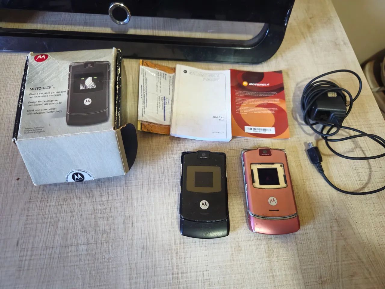 Celulares V3 relíquia  - Foto 2