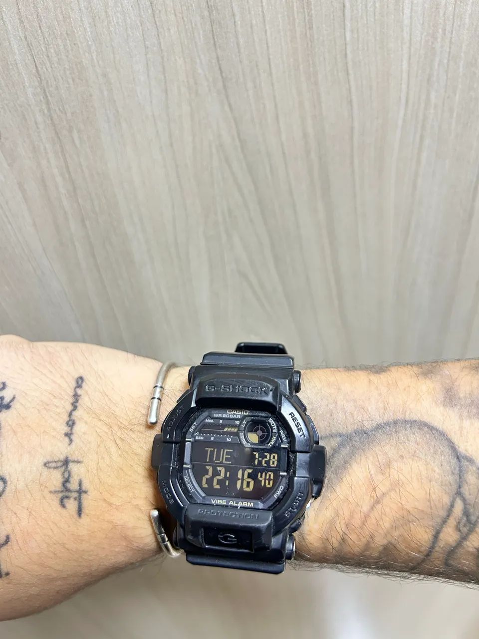 - [ ] Casio Relógio de pulso GD-350-1BDR, Branco, Digital