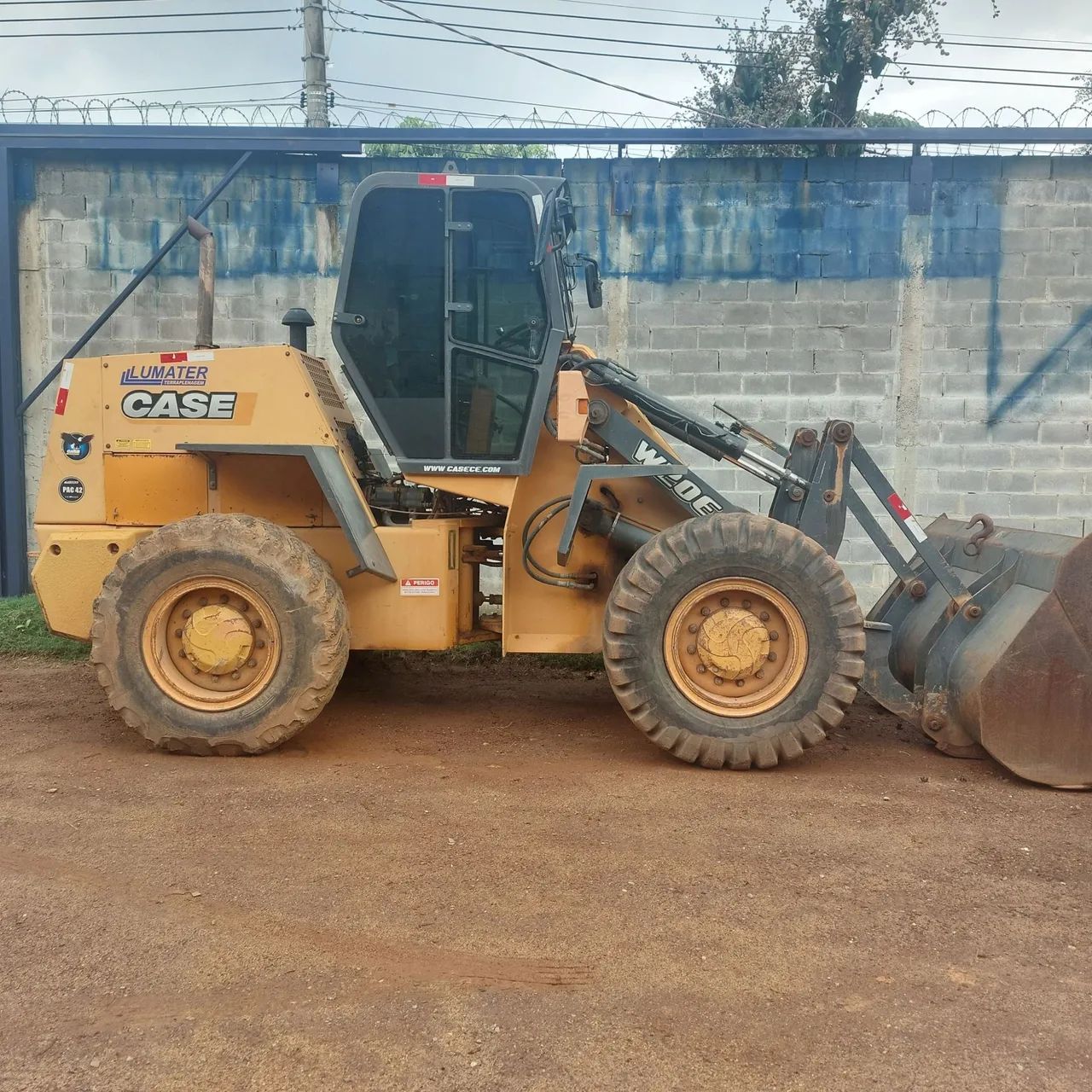 Pá carregadeira w20e case 2013