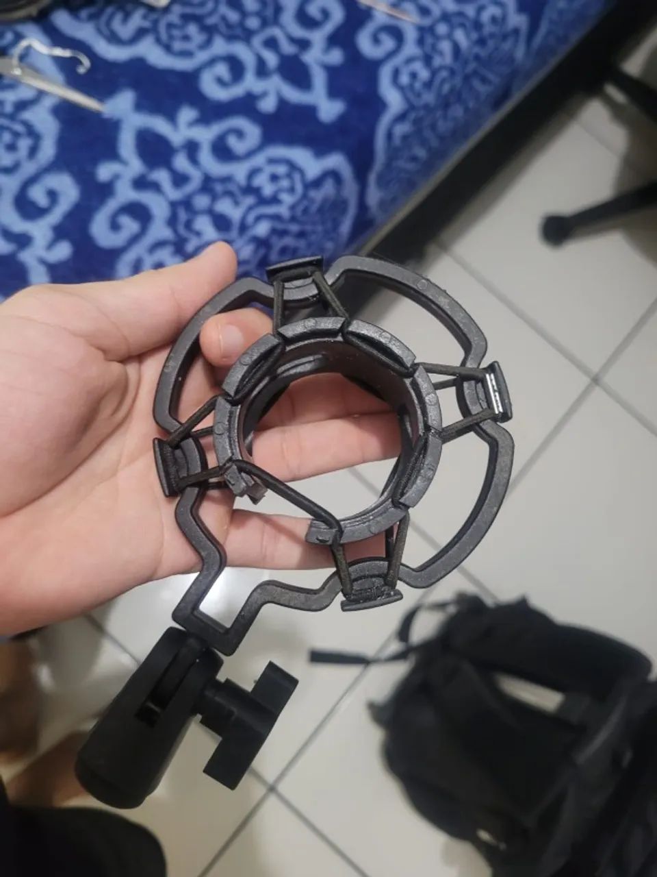 Microfone fifine k668 + pop filter e aranha - Foto 5