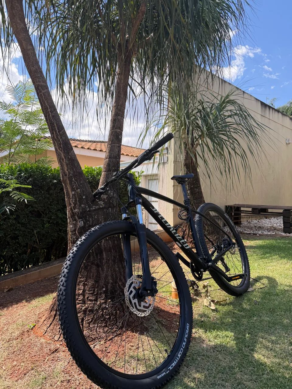 Specialized Rockhopper aro 29, pouquíssimas vezes utilizada e muito bem conservada.   - Foto 5