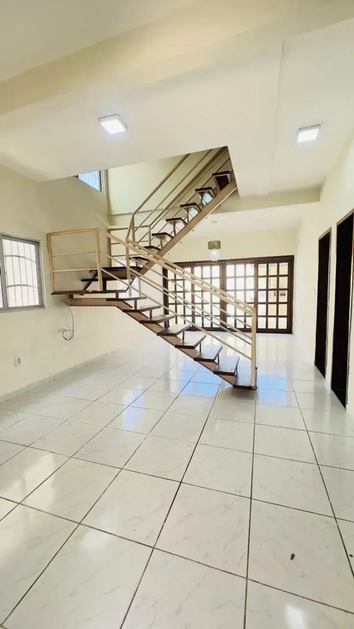 CASA DUPLEX EM NEÓPOLIS - 3 SUÍTES