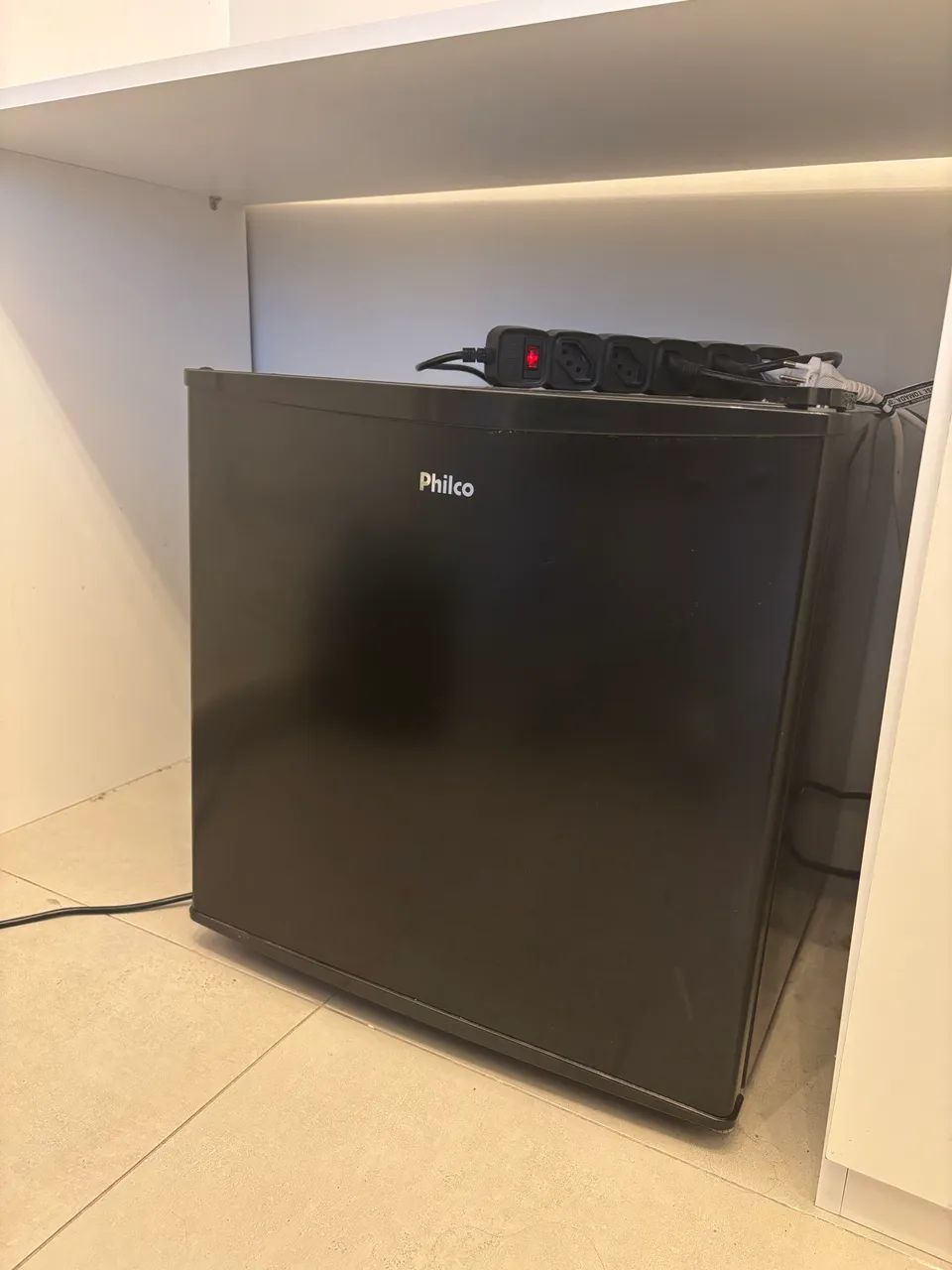 Frigobar Philco Preto