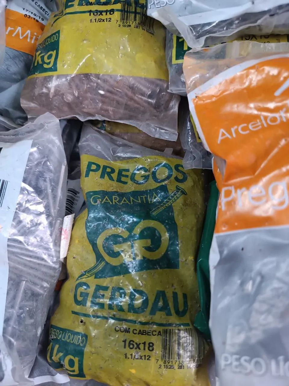 Pregos com cabeça pacote com 1 kilo - Foto 5