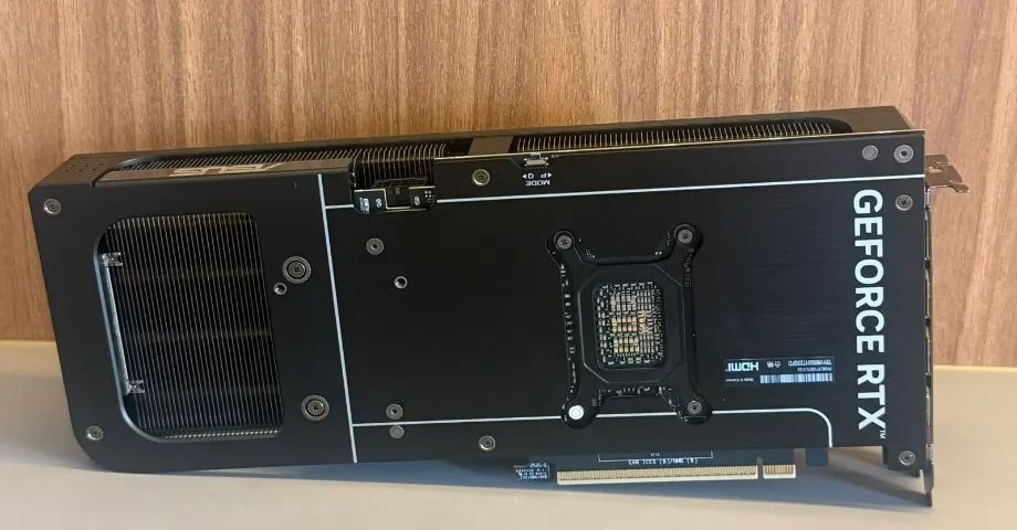 RTX 5070 12GB ASUS PRIME - Foto 2